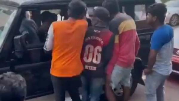 மாணவர்கள் 