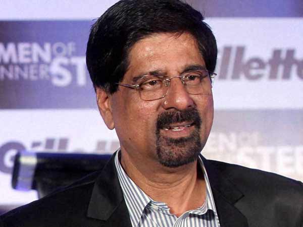 மோரிஸ் பந்தில் சிக்சர் 