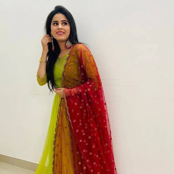 குடும்ப பாங்கான முக அமைப்பு குடும்ப பாங்கான முக அமைப்பு