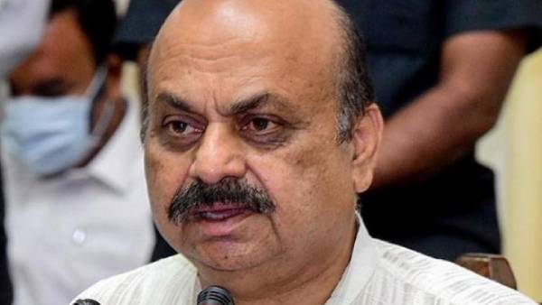 ஒரே பட்டதாரி பெண் 