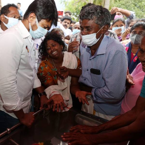 மாணவர் தற்கொலை மாணவர் தற்கொலை