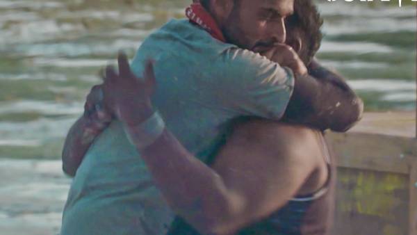 உள்ளே புகைச்சல் வெளியே ஒற்றுமை