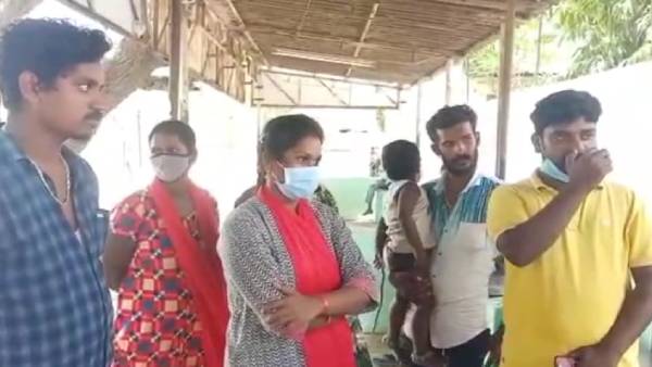 பல்லடம் டிஎஸ்பி அலுவலகத்தில் புகார் பல்லடம் டிஎஸ்பி அலுவலகத்தில் புகார்