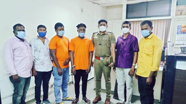 போலீசார் எச்சரிக்கை போலீசார் எச்சரிக்கை