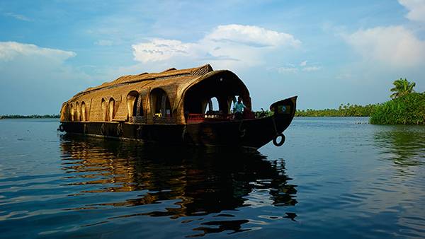 படகு இல்லம் 