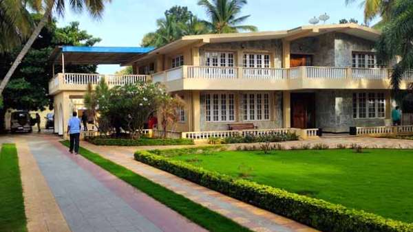 பேச்சு அடிப்பட்டு உள்ளது 