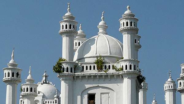 3,000 பள்ளிவாசல்கள் 