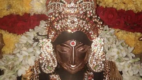 நாகை நீலயதாட்சி 