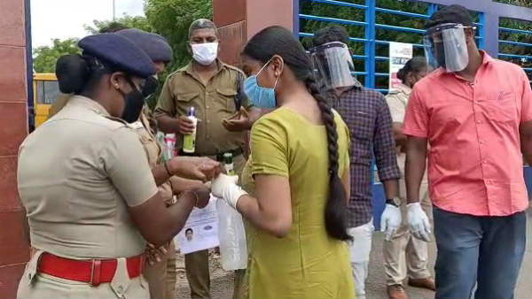 ஆங்கில கல்வி திணிப்பு 