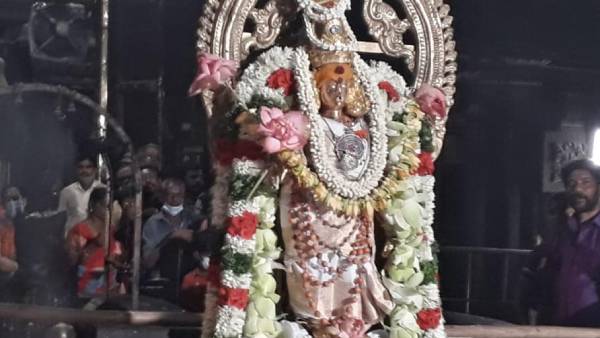 Aavani moolam festival: Nellaiappar appear befor Karuvoor Sitthar in Tirunelveli 