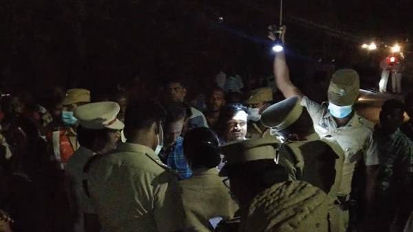 தலை துண்டிப்பு 