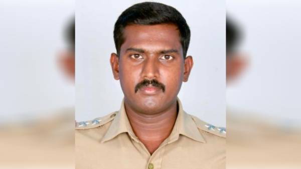 கத்தியால் குத்தினார் 