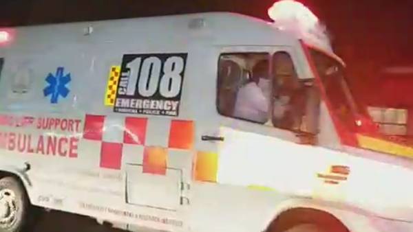 சிறிய கார் 