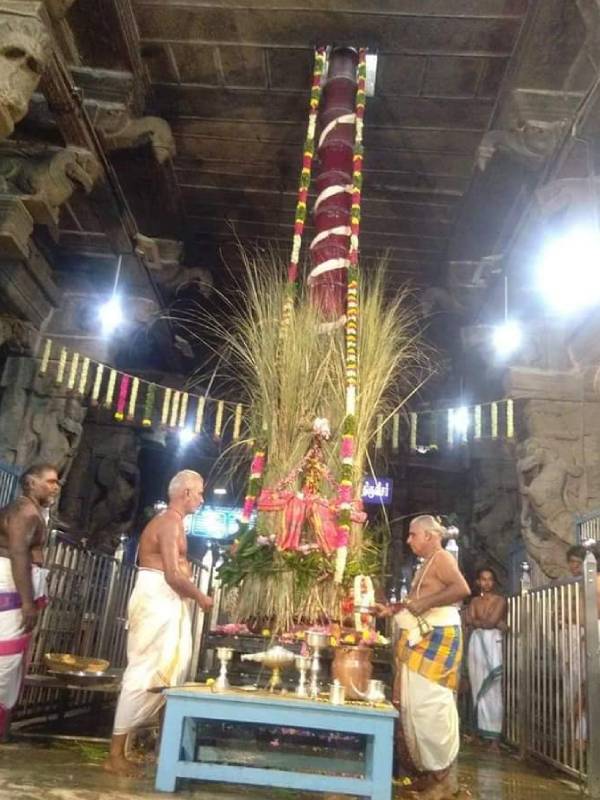 கொடியேற்றத்துடன் விழா தொடக்கம்