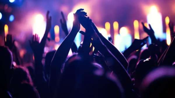 எப்படி சேர்ந்தனர்? 