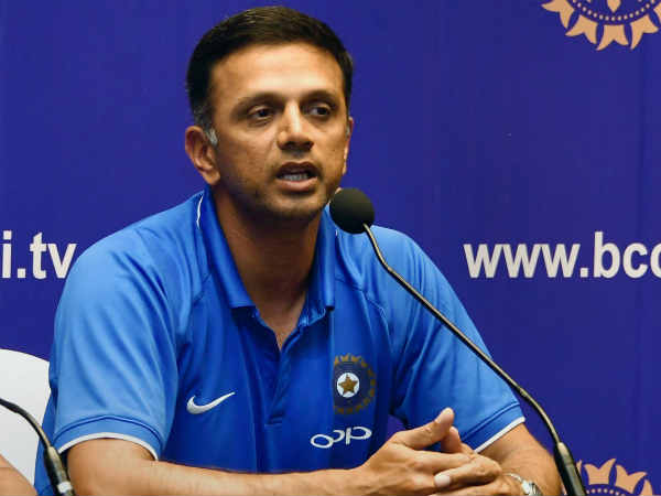 டிராவிட் 