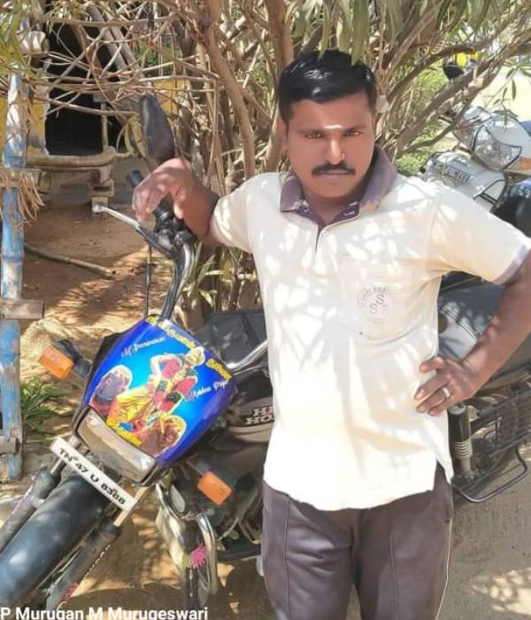 முருகனின் காலில் சுடுநீர் 
