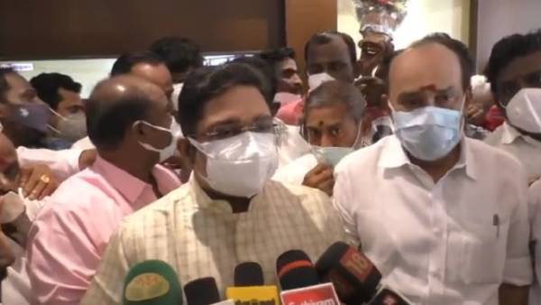 மடியில் கனமில்லை மடியில் கனமில்லை