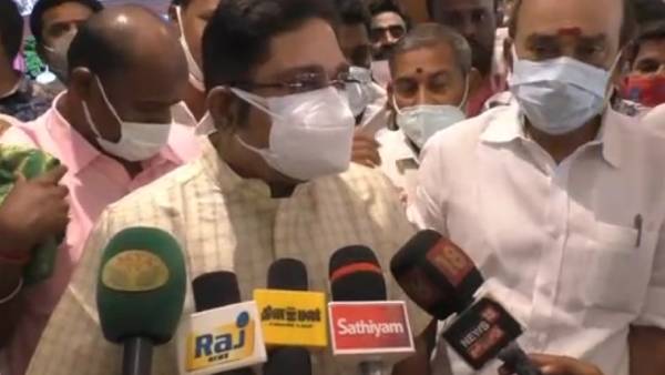 பெருந்தன்மை வேண்டும் பெருந்தன்மை வேண்டும்