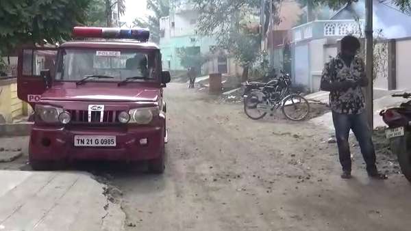 மடிப்பாக்கம் போலீசார் 