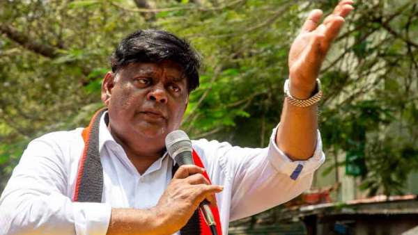 இந்த நாட்டிலே இந்த நாட்டிலே