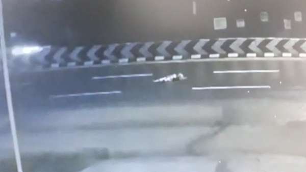 எதேச்சையாக விழுந்தது போல் தெரியவில்லை 