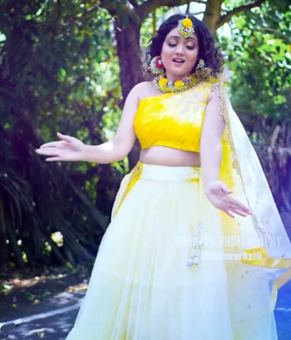 கலக்கும் பரம சுந்தரி