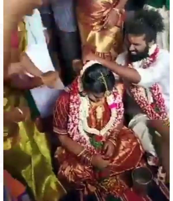 நண்பர்கள் பாராட்டு 