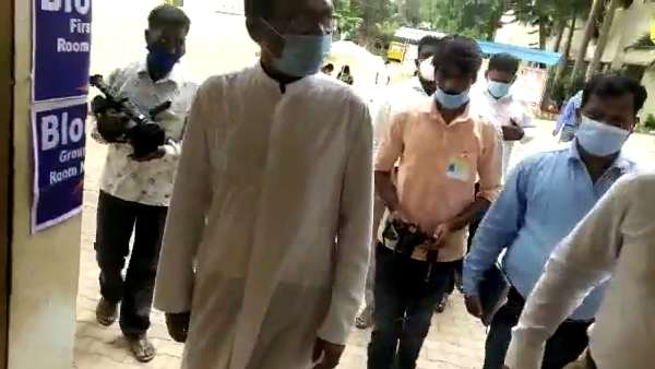 நீட் தேர்வு மையம் 