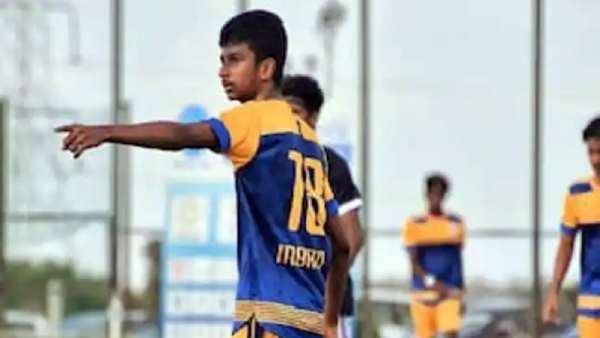 பேசினார் 