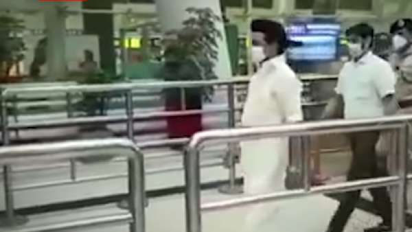 அனுப்பி வைத்தார் 