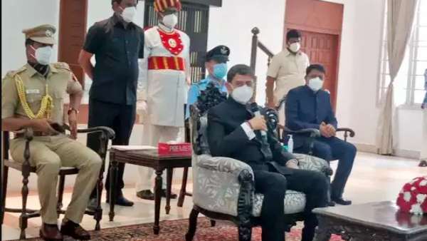 நிறைய கேள்விகள் 