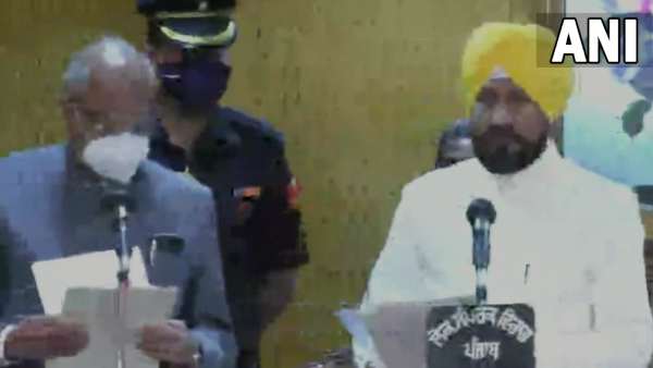 சரண்ஜித்சிங் பதவியேற்பு 