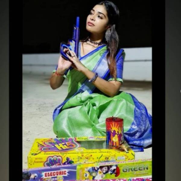 கையில அது என்னது