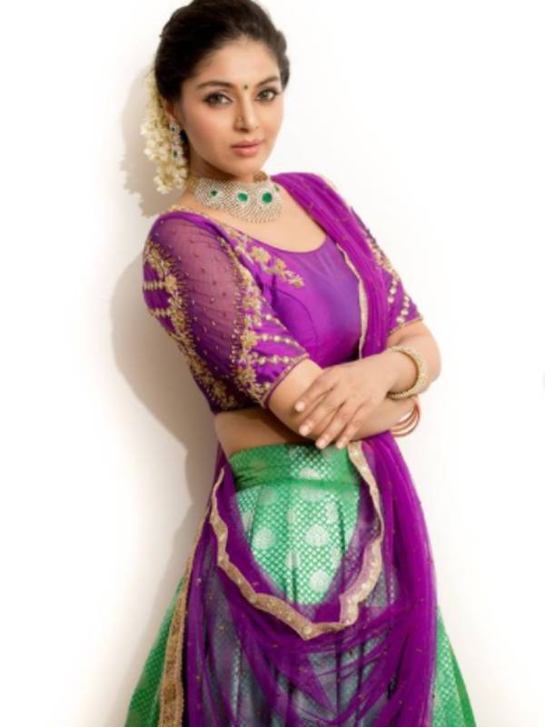 திமிரும் அழகு தான்