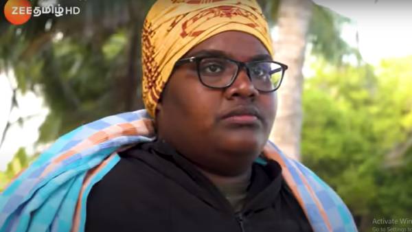 பாசம் கண்களில் தெரிகிறது