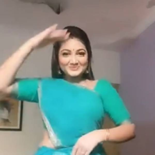 அன்பு மழை அதிகமாத்தான் இருக்கு