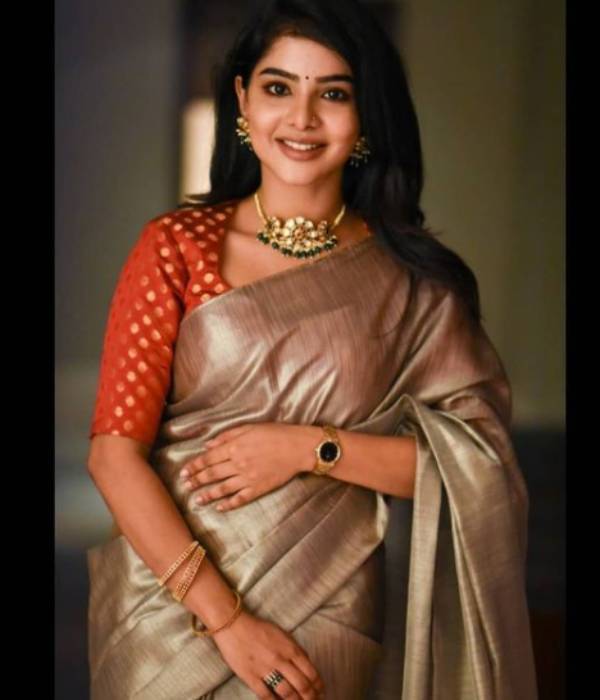 என்ன ஒரு க்யூட் சிரிப்பு