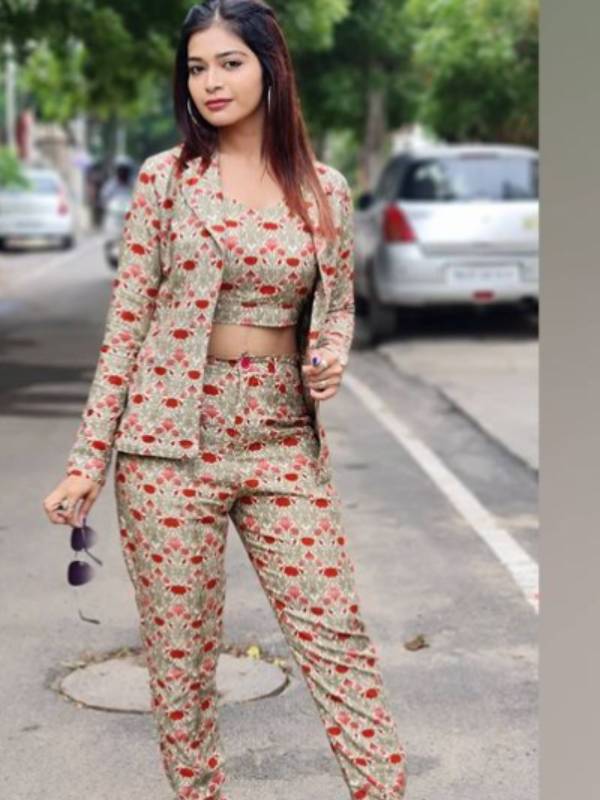 அப்போ சின்னத்திரை இப்ப வெள்ளித்திரை அப்போ சின்னத்திரை இப்ப வெள்ளித்திரை