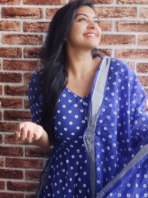 பிரபலமான மீனாட்சி