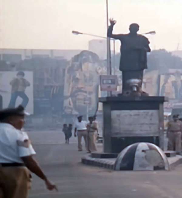 Brother stabbed in the chest by crowbar: Karunanidhi refuses to place idol: Idol controversy is a view Brother stabbed in the chest by crowbar: Karunanidhi refuses to place idol: Idol controversy is a view