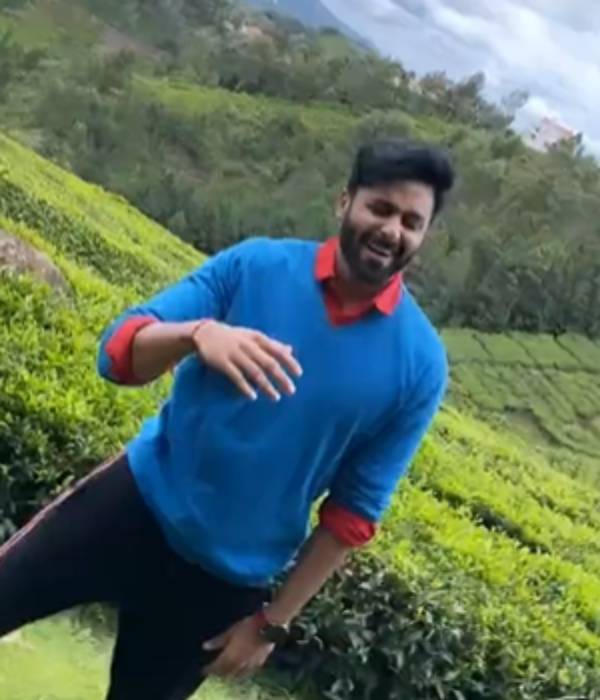 யாரையும் இவ்வளவு அழகா பாக்கல