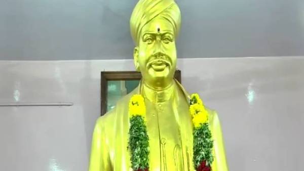  சென்னை துறைமுகத்தில்...