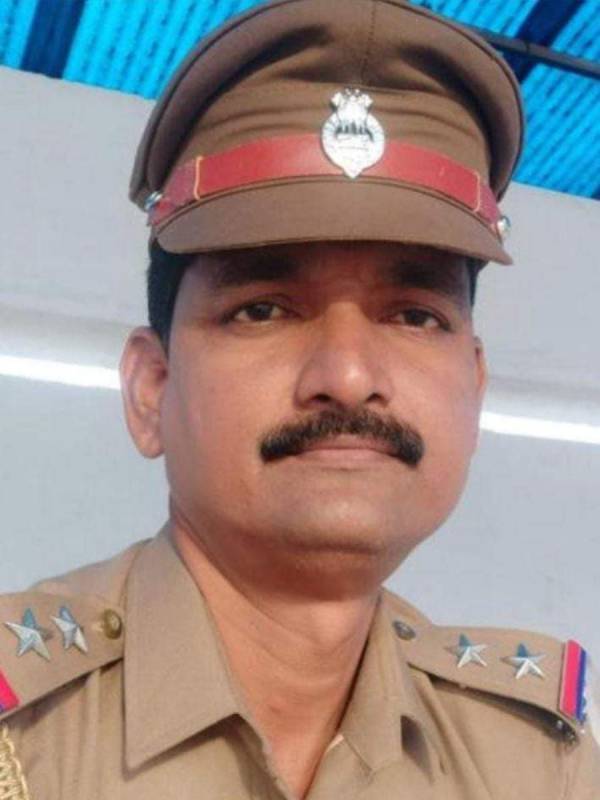 மயங்கிய டிரைவர் மயங்கிய டிரைவர்