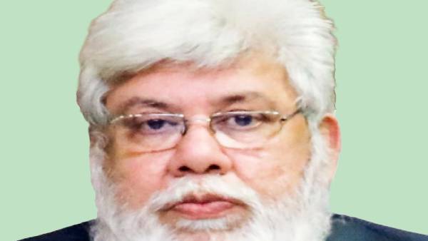 பாராட்டி பேசினார் பாராட்டி பேசினார்