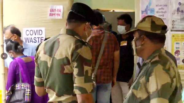 மீண்டும் முதல்வராக மமதா பானர்ஜி மீண்டும் முதல்வராக மமதா பானர்ஜி