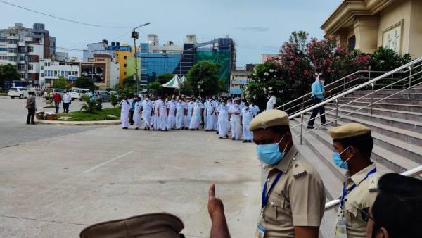  எடப்பாடி பழனிசாமி