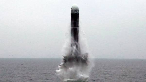 நீர்மூழ்க்கி கப்பல் நீர்மூழ்க்கி கப்பல்