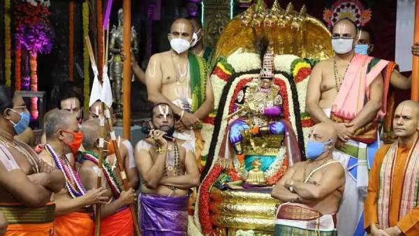 மலைப்பாதையில் பக்தர்களுக்கு அனுமதி மலைப்பாதையில் பக்தர்களுக்கு அனுமதி