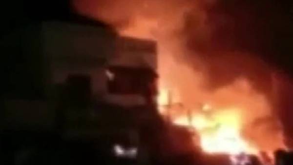 சுக்குநூறான கடைகள் 